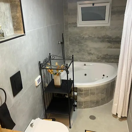 Ferienwohnung אחוזת מירבר Tiberias Exterior foto